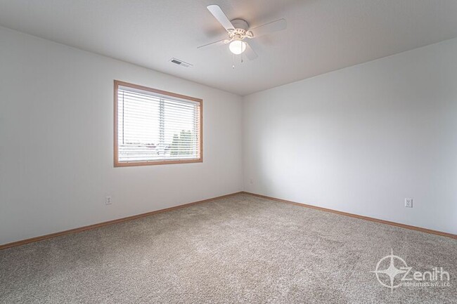 Building Photo - 8304 NE 158th Ave