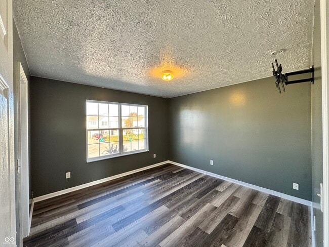 Building Photo - 3658 Pickwick Cir