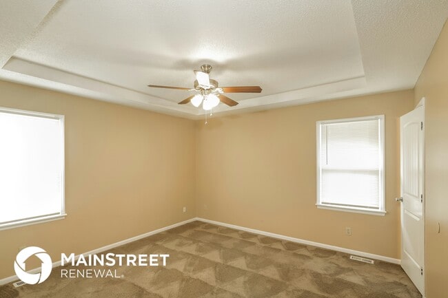 Building Photo - 525 Kenneth Ln