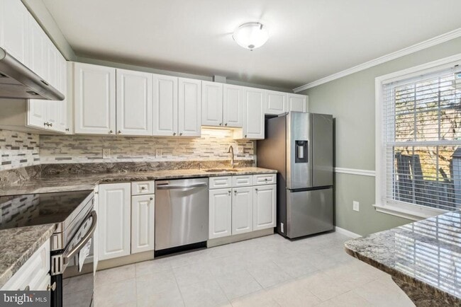 Building Photo - 10603 Tuppence Ct