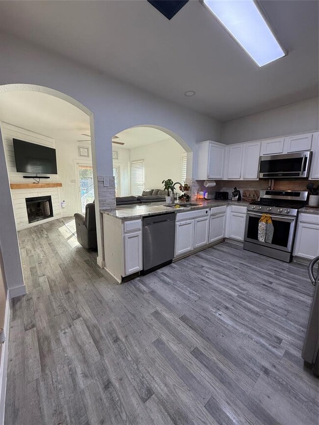 Building Photo - 811 Estancia Way