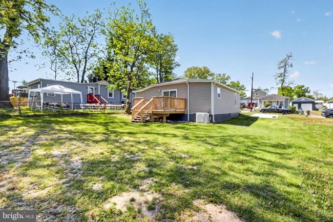 Building Photo - 505 69th St