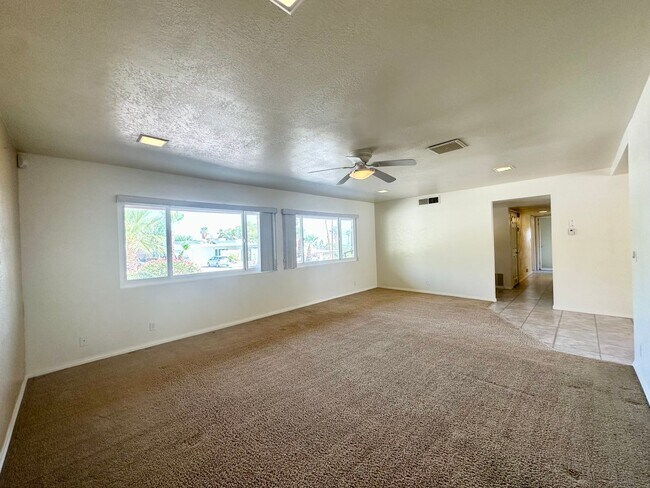 Building Photo - COMING SOON! AMAZING 3 Bedroom 3 Bathroom ...