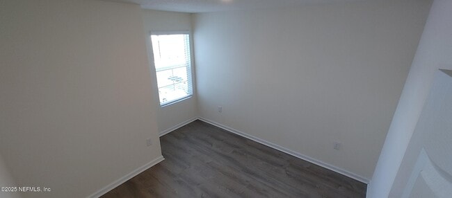 Building Photo - 525 Big Tree Wy