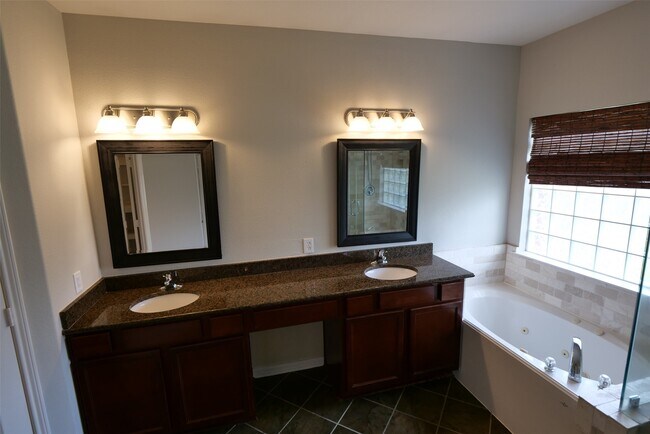 Building Photo - 26814 Harwood Heights Dr