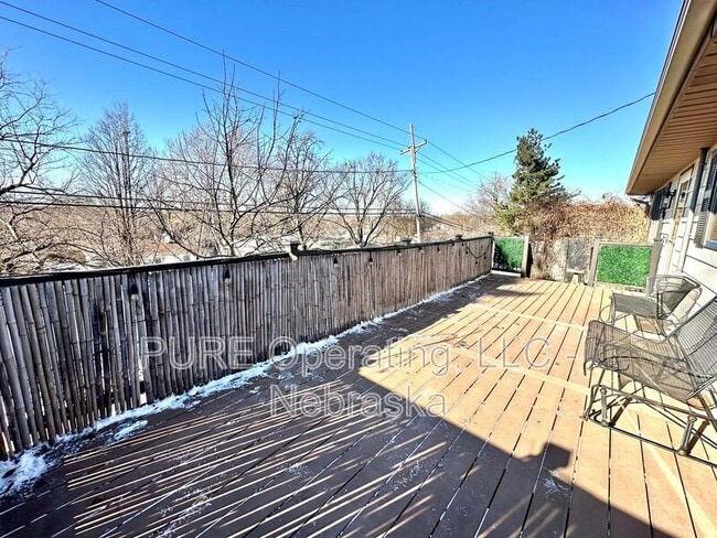 Building Photo - 1024 N 74th Ave