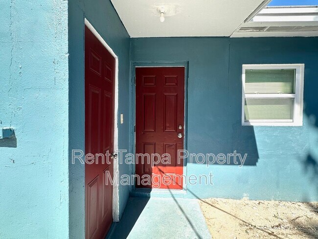 Building Photo - 626 31st St S