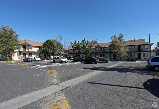 Building Photo - Sierra West Apartments
