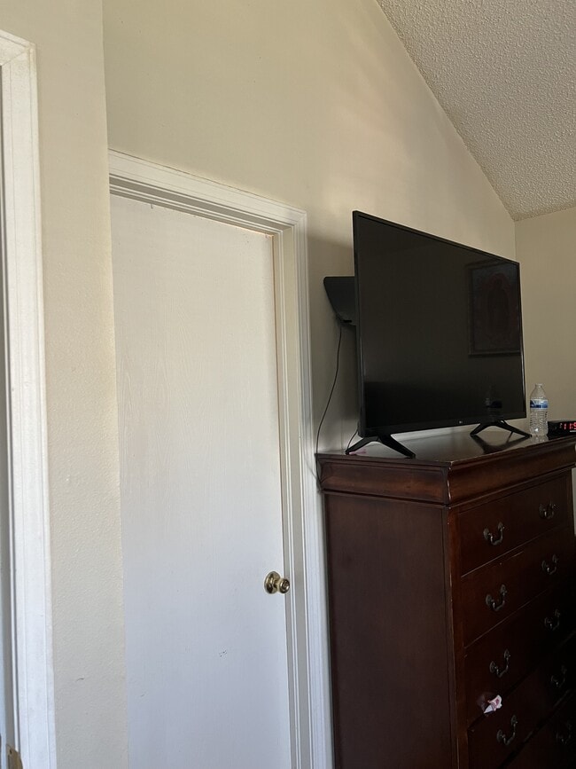 Building Photo - 17157 E Whitaker Dr