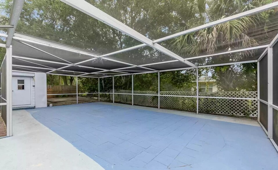 Building Photo - 282 W Laila Dr