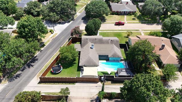 Building Photo - 7765 El Pensador Dr