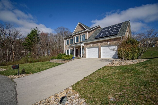 Building Photo - Spacious Home with Hot Tub, Fenced Yard and Solar Power
