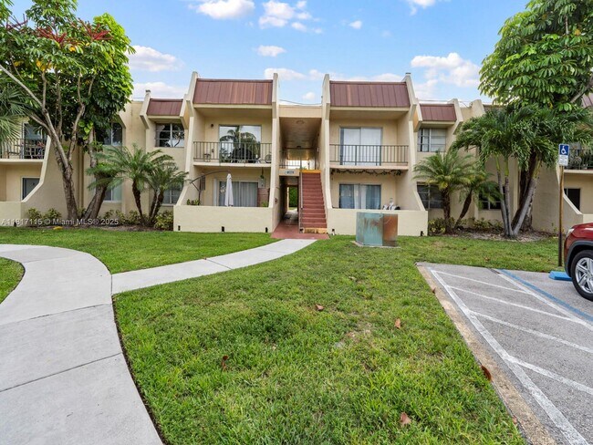 Building Photo - 14034 SW 90th Ave