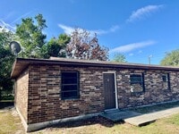 Building Photo - 911 N Iowa Ave