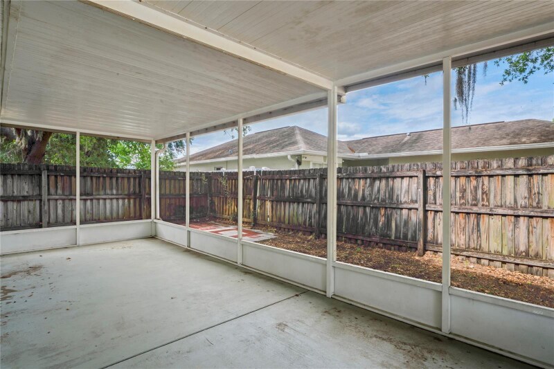 Building Photo - 402 Abigail Rd