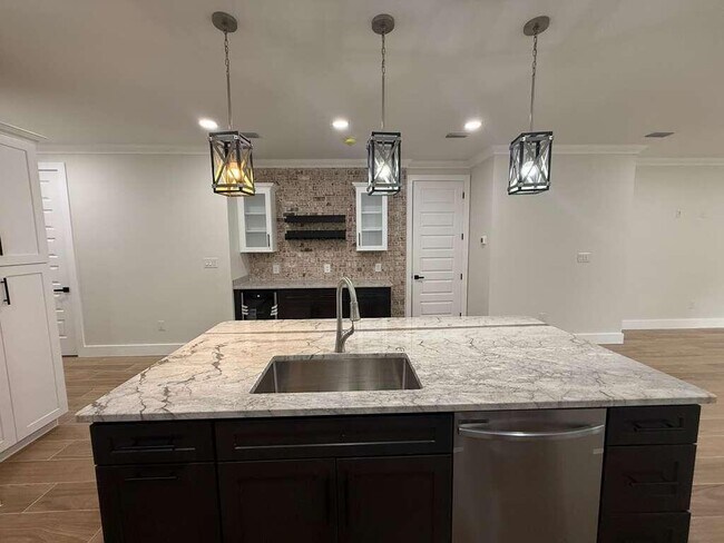 Building Photo - 361 County Line Rd