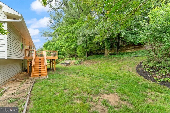 Building Photo - 2660 Oakton Glen Dr