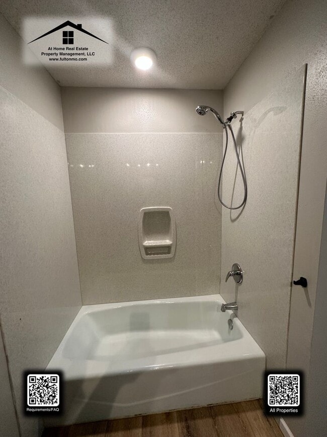 Building Photo - 402 Douglas Blvd