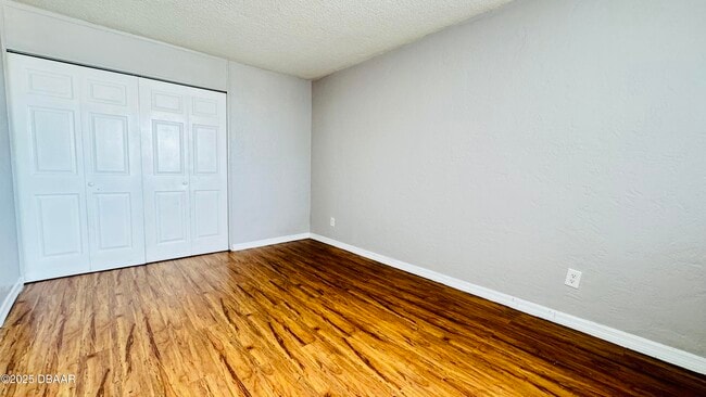 Building Photo - 732 N Halifax Ave