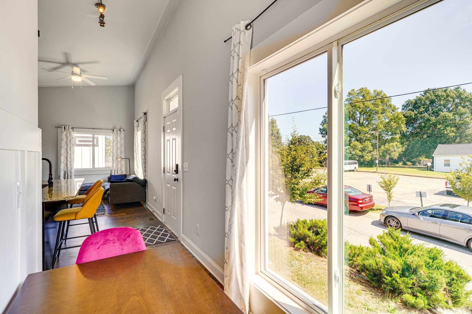 Building Photo - 325 Dowd St