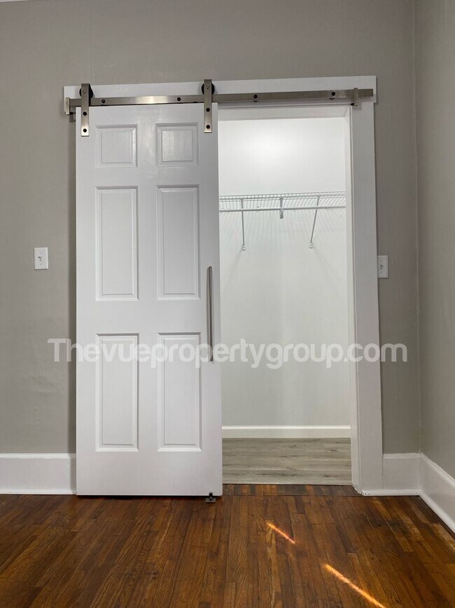 Building Photo - DEPOSIT MOVES YOU IN!! – No Rent Until Jun...