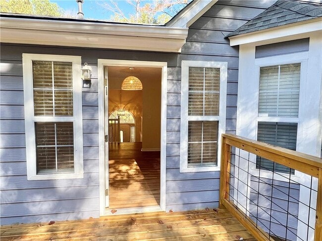 Building Photo - 4594 Meadows Rd SW