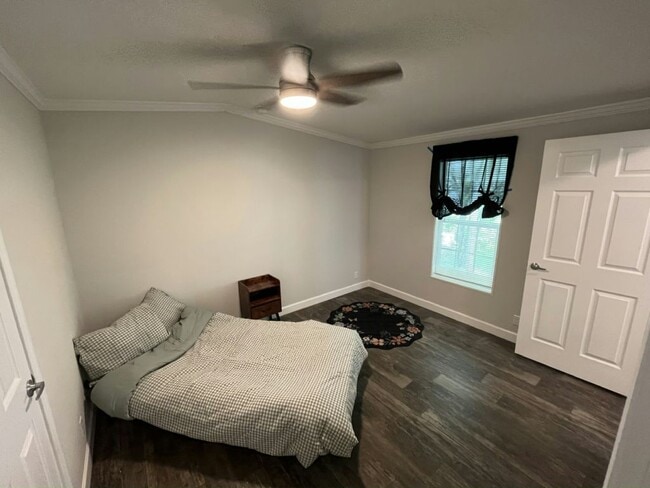 Building Photo - 311 Lighthouse Way