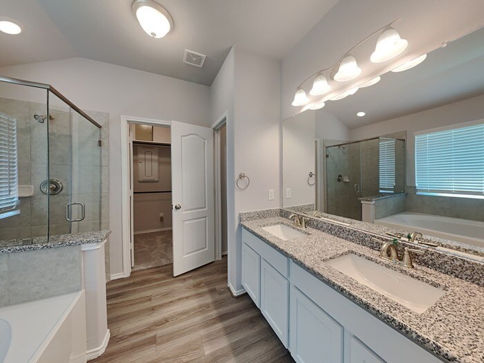 Building Photo - 1610 Diamond Mountain Dr