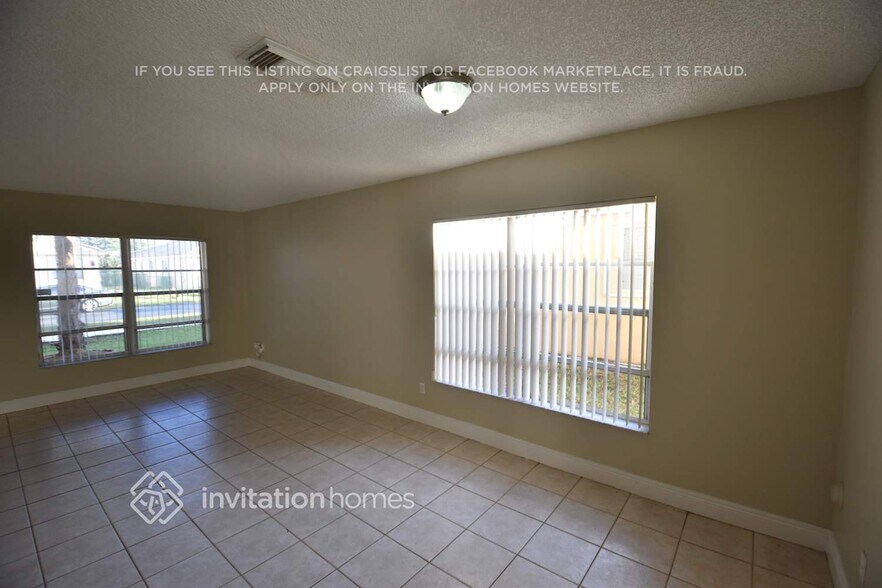 Building Photo - 13440 SW 24th St