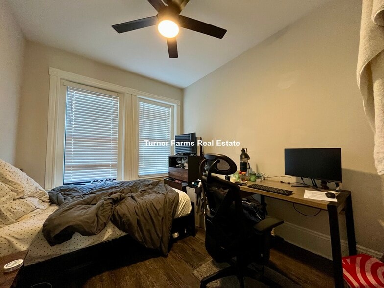 Building Photo - 1520 Tremont St