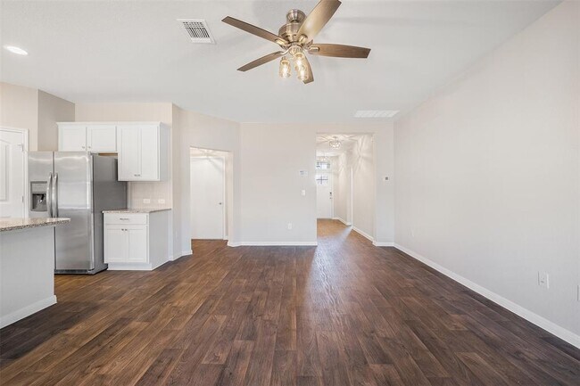 Building Photo - 117 Cranbrook Ln
