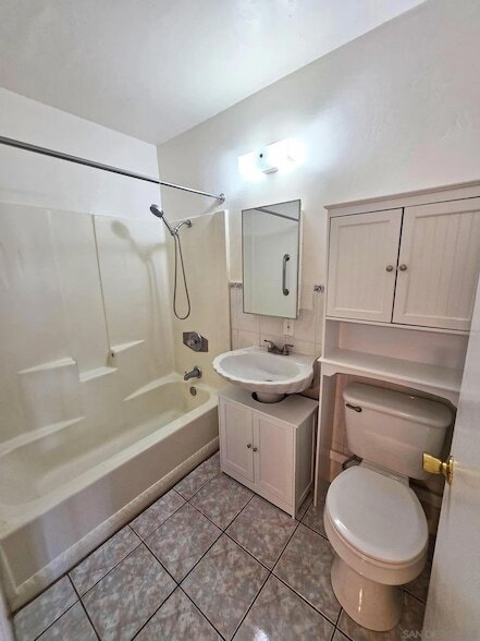 Building Photo - 4056 Van Dyke Ave