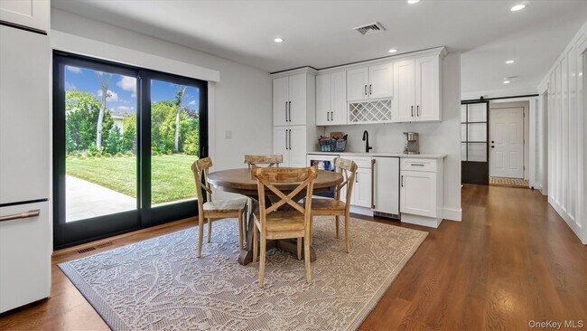 Building Photo - 99 Beach Rd