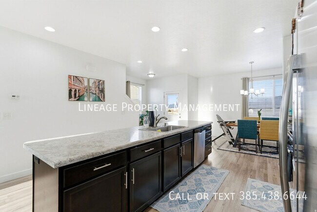 Building Photo - 10847 Big Meadow Dr