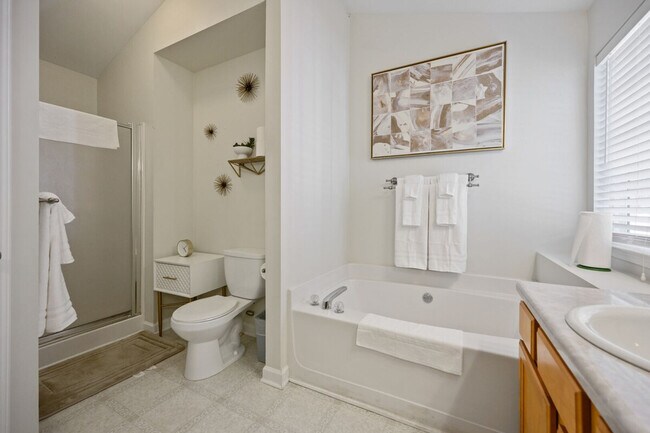 Building Photo - 4632 Liberty Square Dr