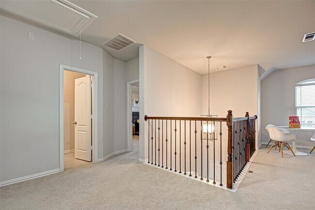 Building Photo - 23811 Via Viale Dr