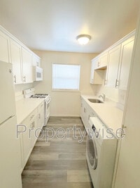 Building Photo - 1094 W 1520 N