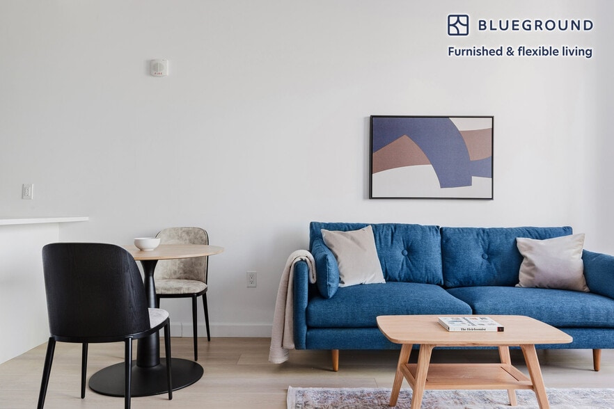 Building Photo - 27-09 44th Dr