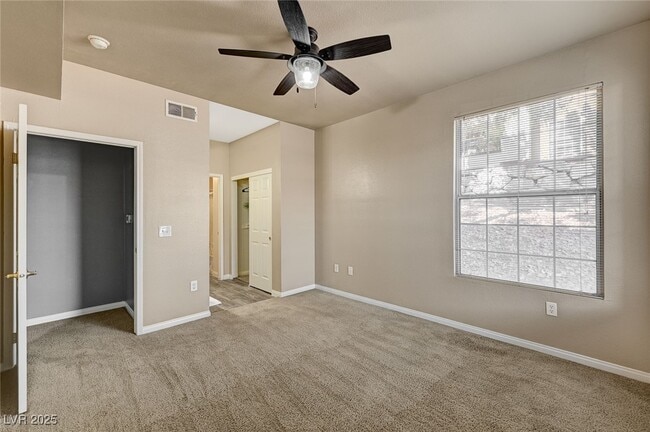 Building Photo - 231 W Horizon Ridge Pkwy