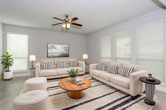 Building Photo - 120 Knight of Realm Blvd