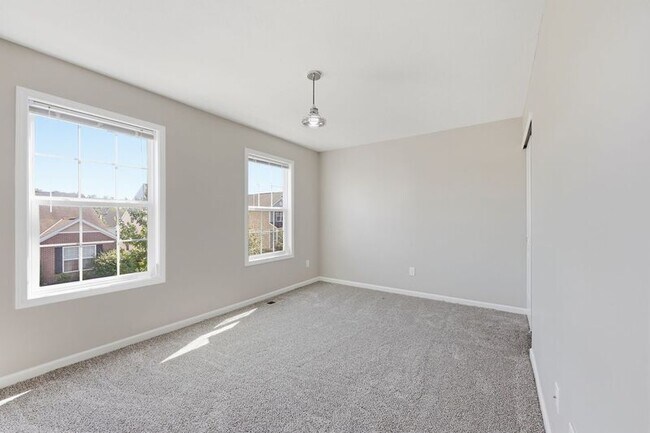 Building Photo - 6136 Deansboro Dr