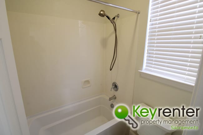 Building Photo - 1099 Chesley Ln