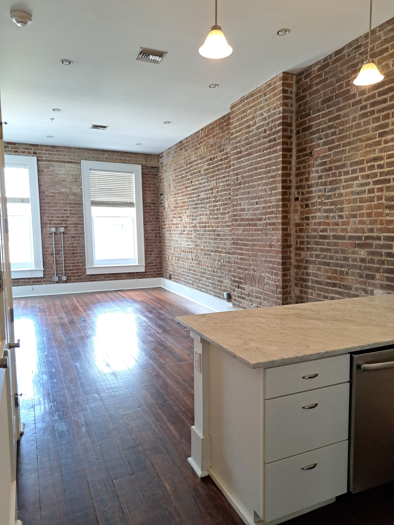 Building Photo - 206 Decatur St
