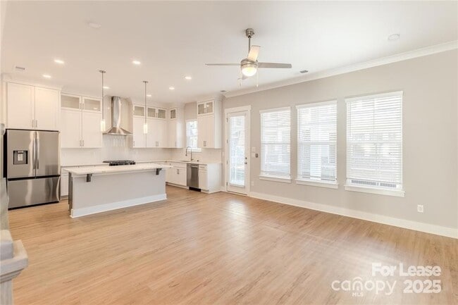 Building Photo - 3110 Doe River Wy