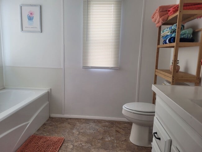 Building Photo - Renovated 3-Bedroom Oasis Near Colorado River with Stunning Desert Views