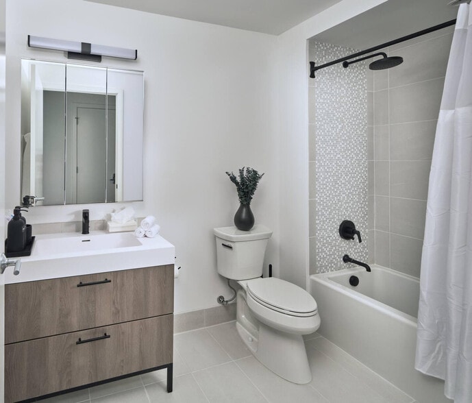 Building Photo - 200 Spring Garden St