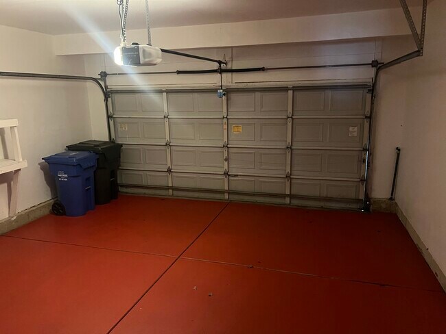 Building Photo - 2059 Orchard Ln