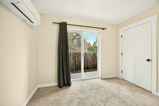 Building Photo - Brand New Single Level Home