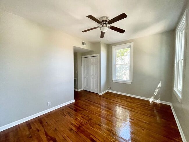 Building Photo - West Columbia-Offering Self Guided Tour with RENTLY!