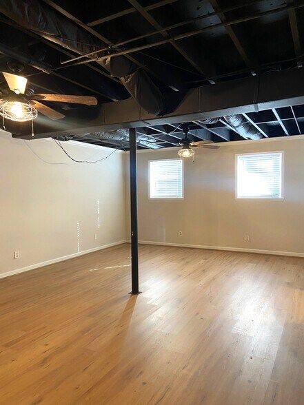 Building Photo - 336 Oak Leaf Cir